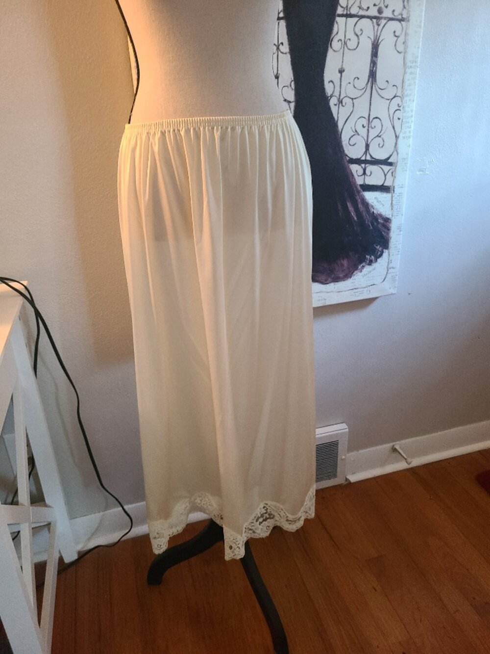VTG JC Penney Ivory Lace Trim Nylon Maxi Half Slip Skirt Sz L USA Made 16345